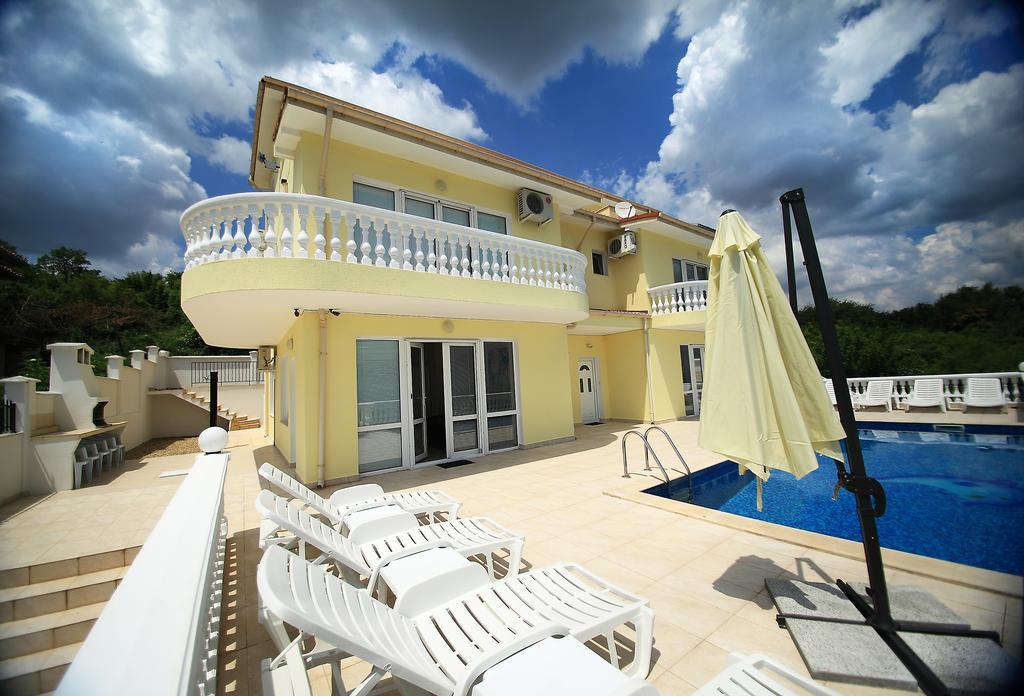 Villa Sorento Italian Neoclassica Balčik Exteriér fotografie